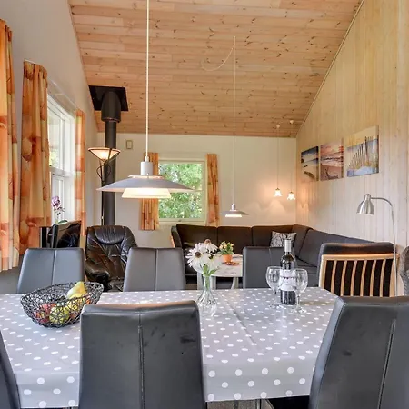 Herlugh - 1km To The Fjord By Interhome *
