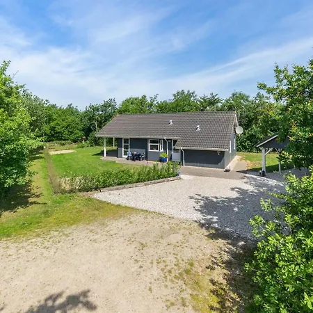 Herlugh - 1km To The Fjord By Interhome